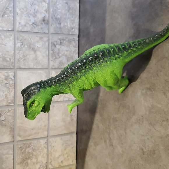 Dinosaur Toy Figure - Picture 3 of 5